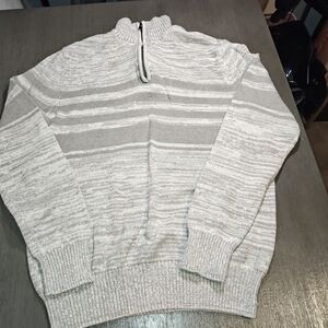Urban Pipeline Men's Light Gray Quarter Zip-Up Sweater Size Medium